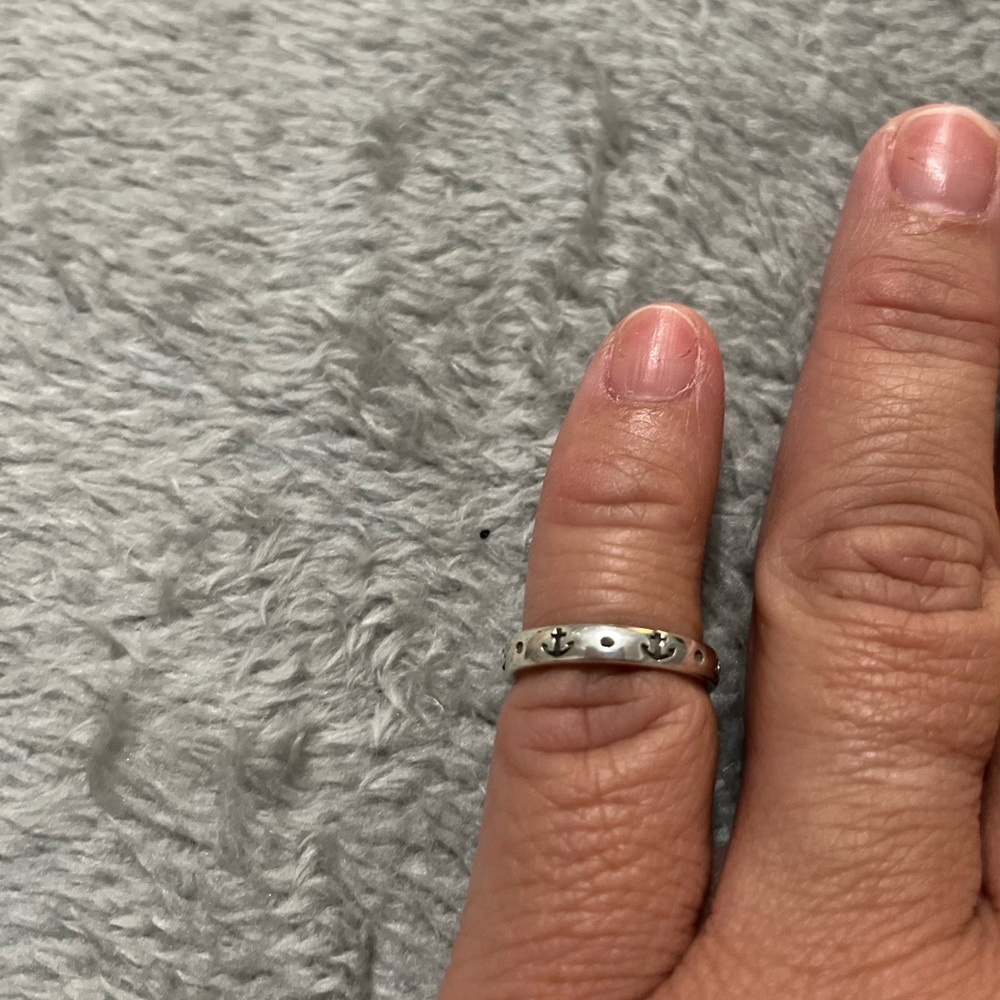 James aver anchor ring.